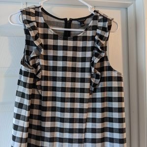 Ann Taylor Black and White Gingham Plaid Ruffle Sleeveless Top Size Large